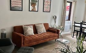 Gorgeous Flat 10 Min Walk To Stadium Free Parking