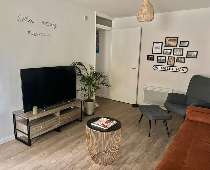 Gorgeous Flat 10 Min Walk To Stadium Free Parking London Exterior photo